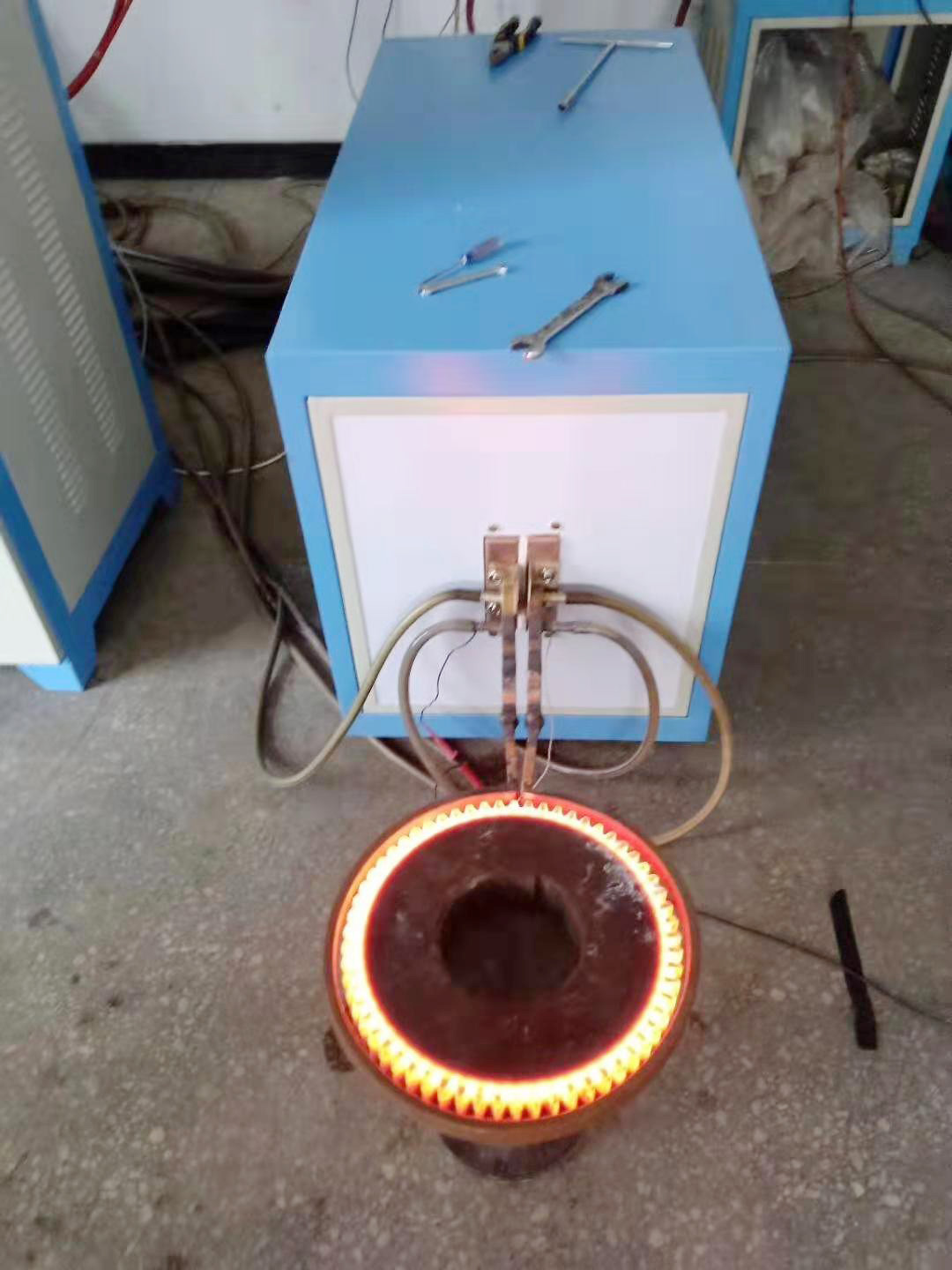 齒輪、鏈輪高頻淬火機